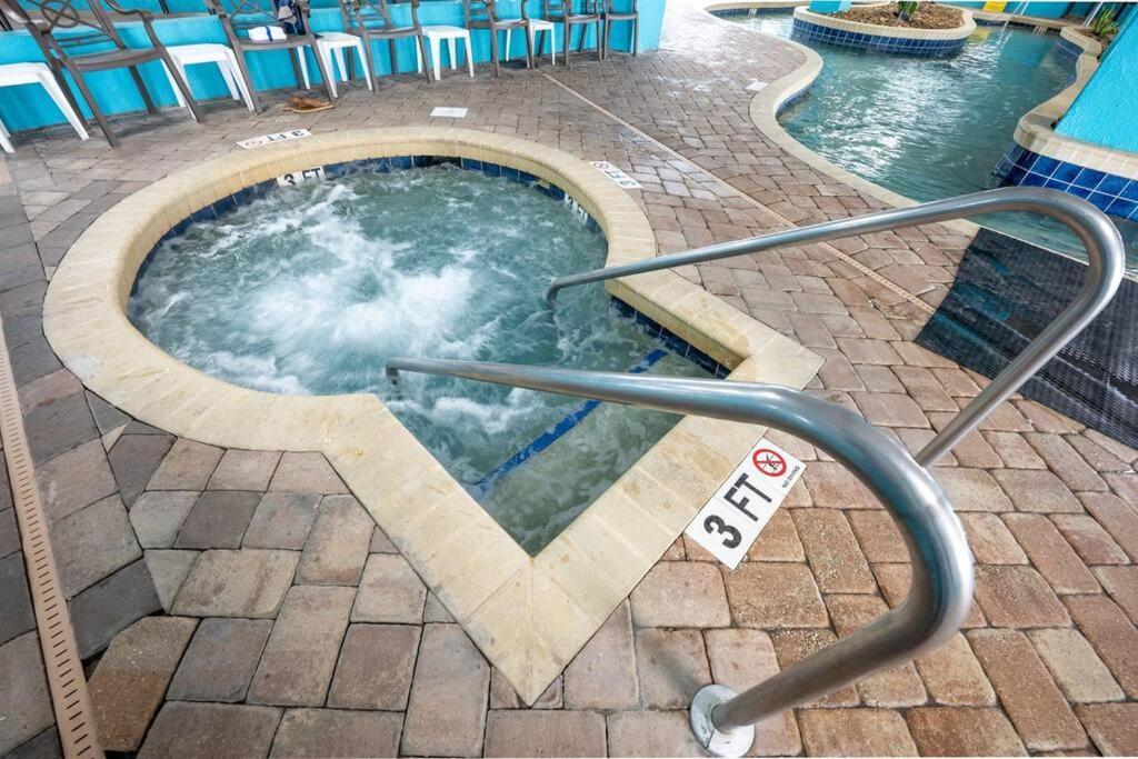 Remodeled Condo, Waterpark View At Landmark Resort Myrtle Beach Bagian luar foto